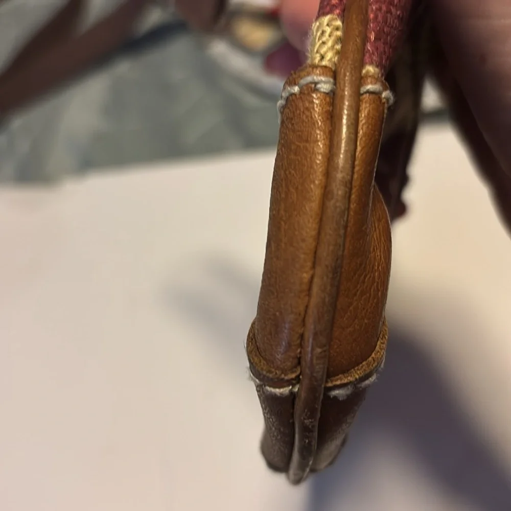 GAP RED AND TAN LEATHER FISH WRISTLET SUPER CUTE PRELOVED